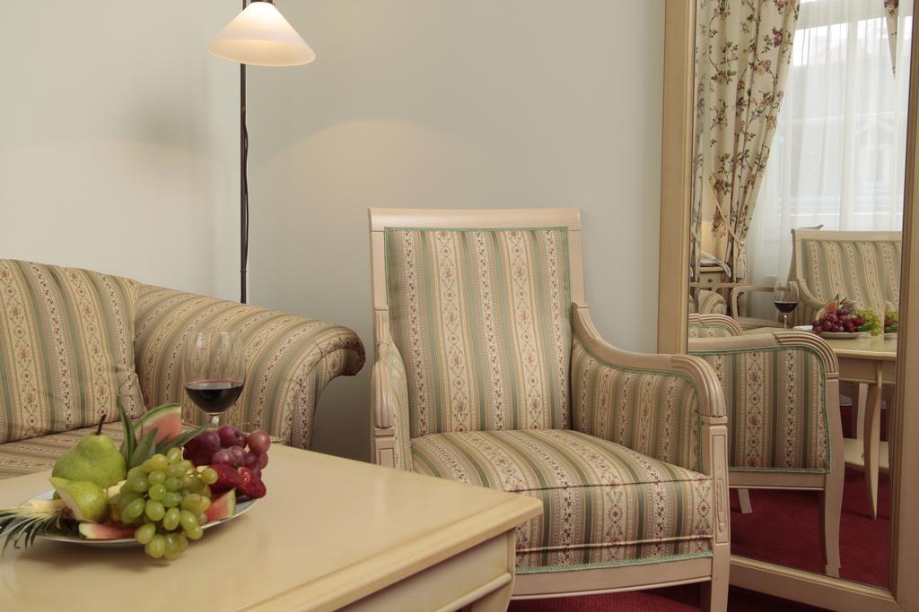 Spa Hotel Schlosspark Karlovy Vary Pokoj fotografie
