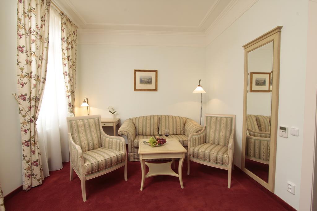 Spa Hotel Schlosspark Karlovy Vary Pokoj fotografie